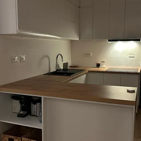 Casa Con Vista Mare * Vlore